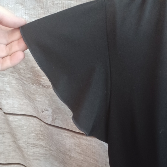 Way cool little black top - Picture 4 of 9